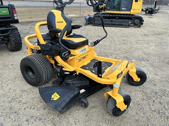 Image of Cub Cadet Ultima ZT2 equipment image 1