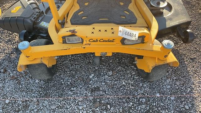 Image of Cub Cadet Ultima ZT2 equipment image 3