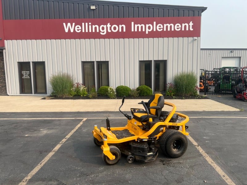 2022 Cub Cadet Ultima ZT2 Equipment Image0