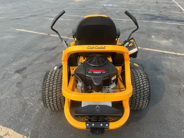 Image of Cub Cadet Ultima ZT2 equipment image 4
