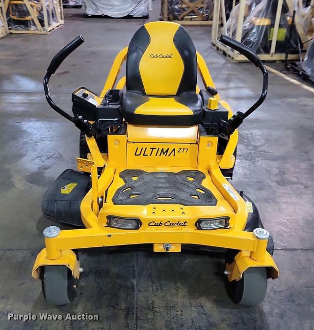 Image of Cub Cadet Ultima ZT1 equipment image 1