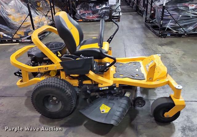 Image of Cub Cadet Ultima ZT1 equipment image 3