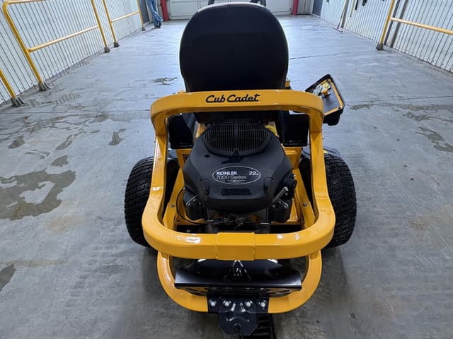 Image of Cub Cadet Ultima ZTS1 equipment image 2