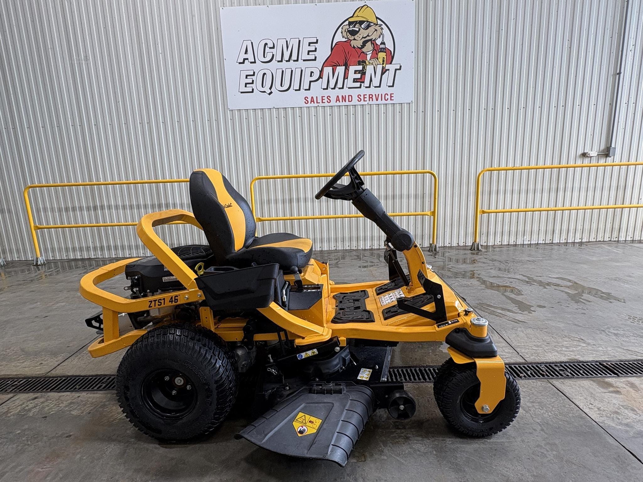 2022 Cub Cadet Ultima ZTS1 Equipment Image0