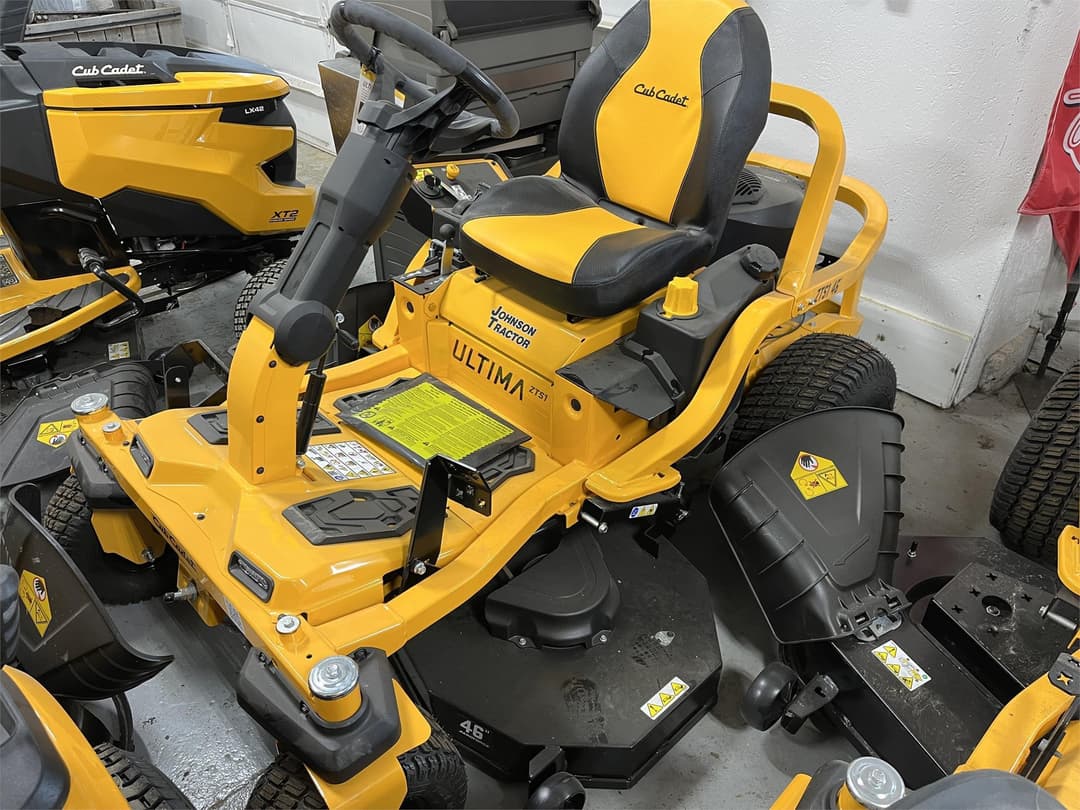 Image of Cub Cadet Ultima ZTS1 Image 1