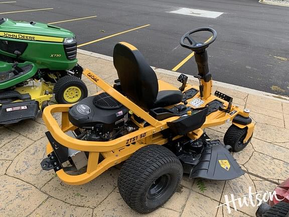Image of Cub Cadet Ultima ZTS1 equipment image 2