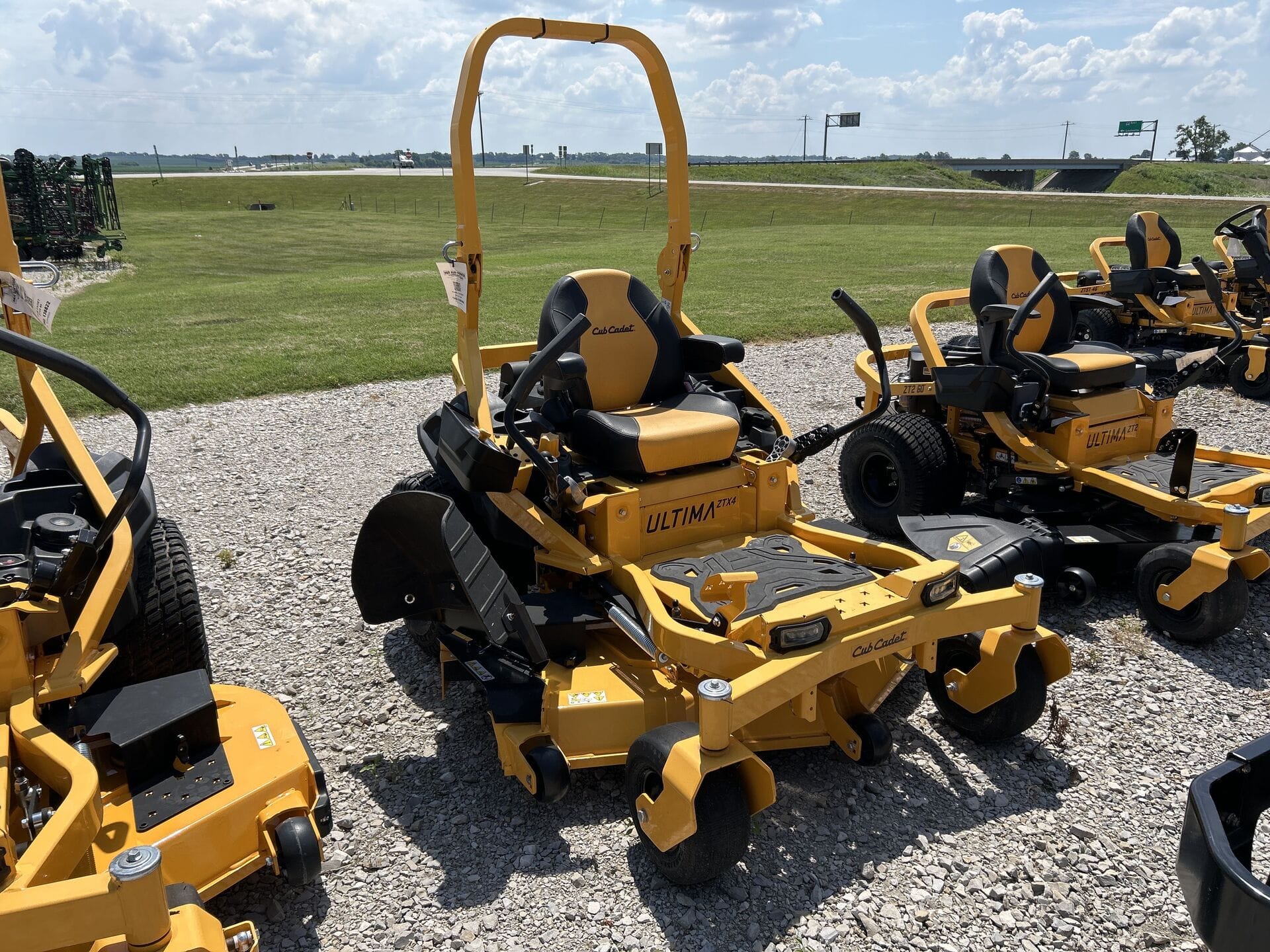 2022 Cub Cadet Ultima ZTX4 Equipment Image0