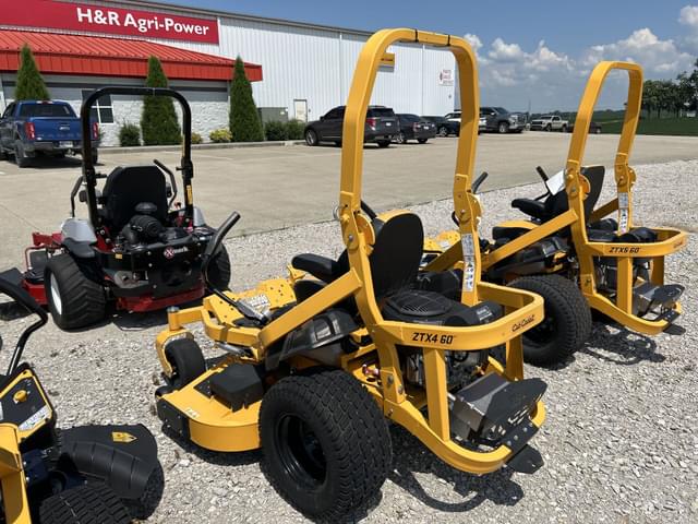 Image of Cub Cadet Ultima ZTX4 equipment image 4