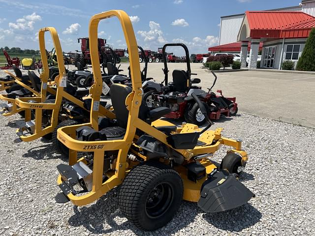 Image of Cub Cadet Ultima ZTX5 equipment image 2