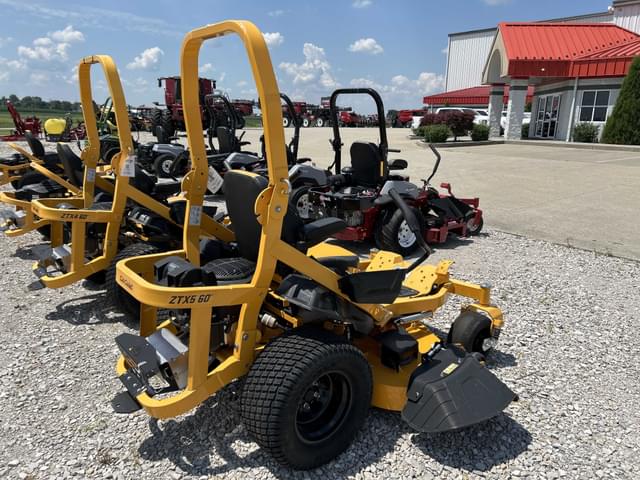 Image of Cub Cadet Ultima ZTX5 equipment image 2