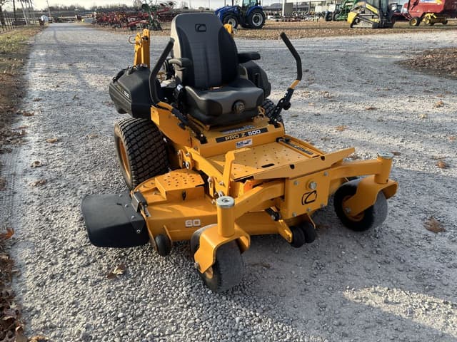 Image of Cub Cadet Pro Z 560L equipment image 4
