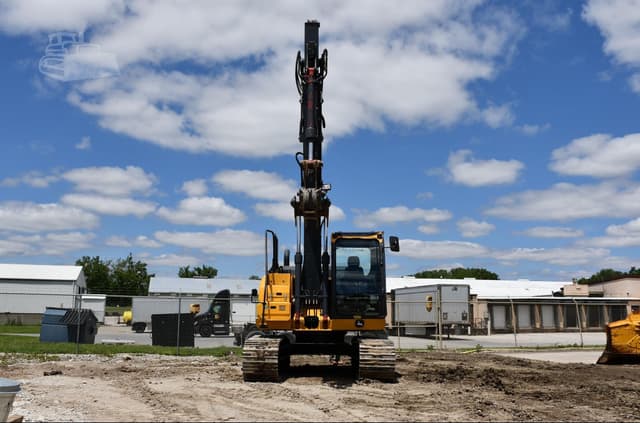 Image of John Deere 130G equipment image 3