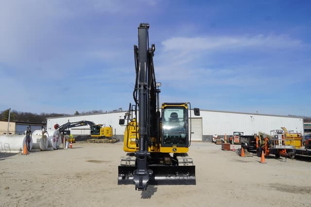 Image of John Deere 135G equipment image 4