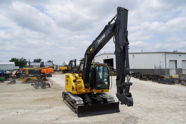 Image of John Deere 135G equipment image 1