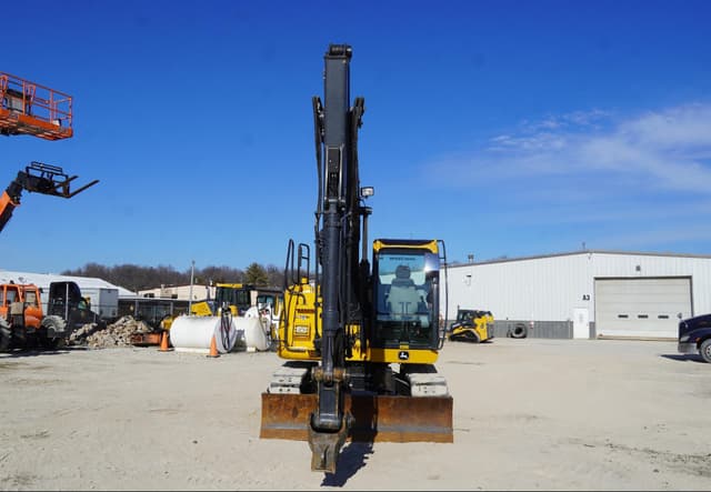 Image of John Deere 135G equipment image 4