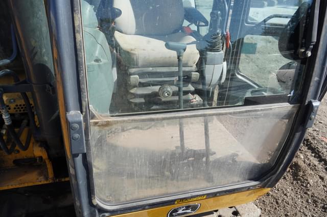 Image of John Deere 135G equipment image 2