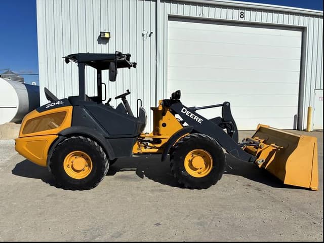 Image of John Deere 204L equipment image 2