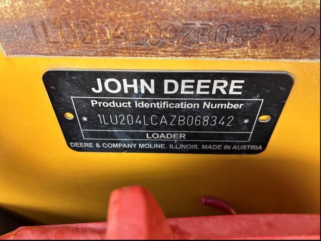 Image of John Deere 204L equipment image 1