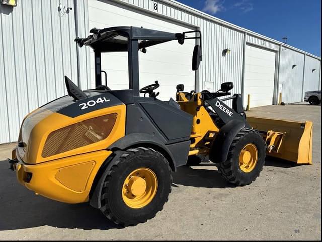 Image of John Deere 204L equipment image 2