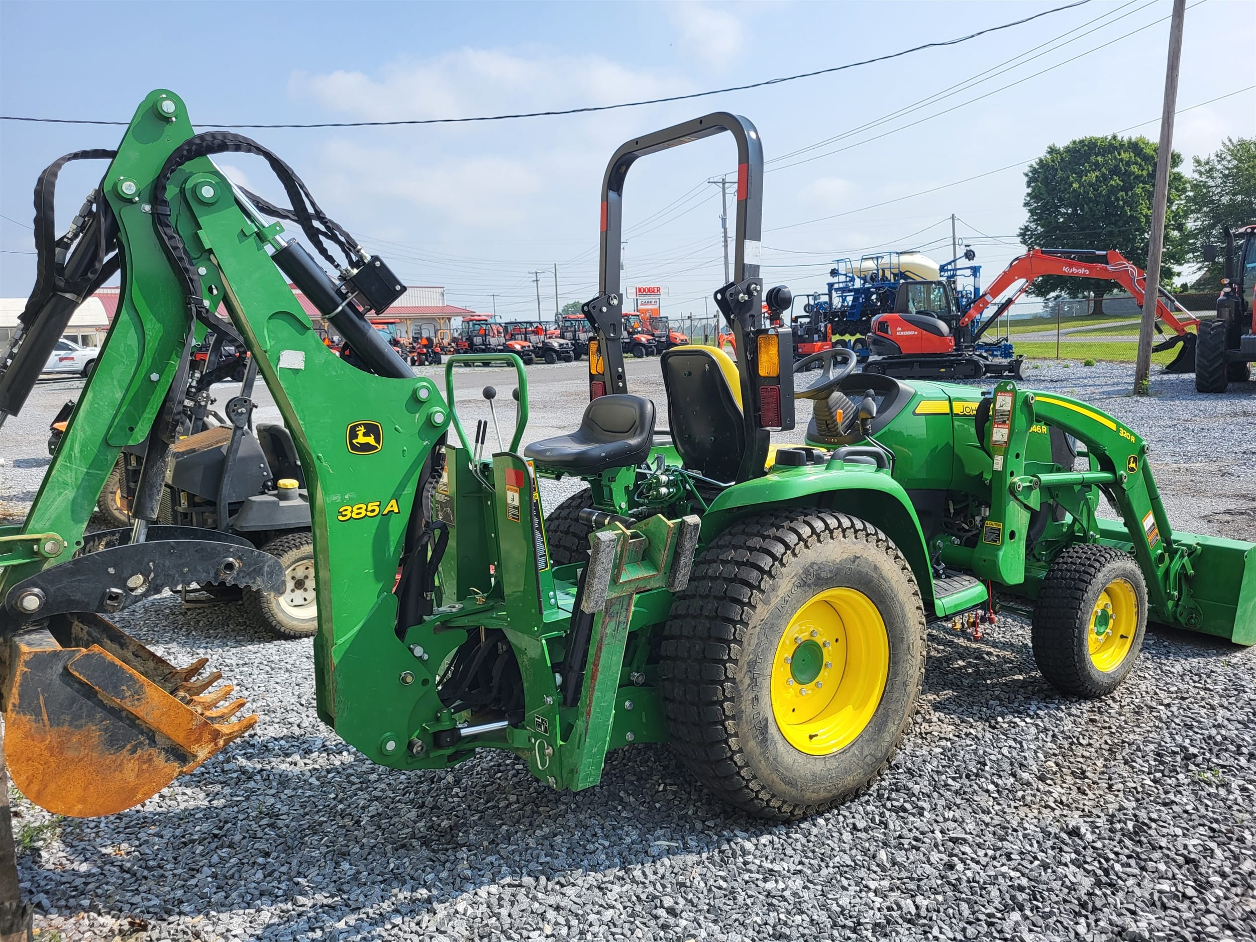 2022 John Deere 3046R Equipment Image0