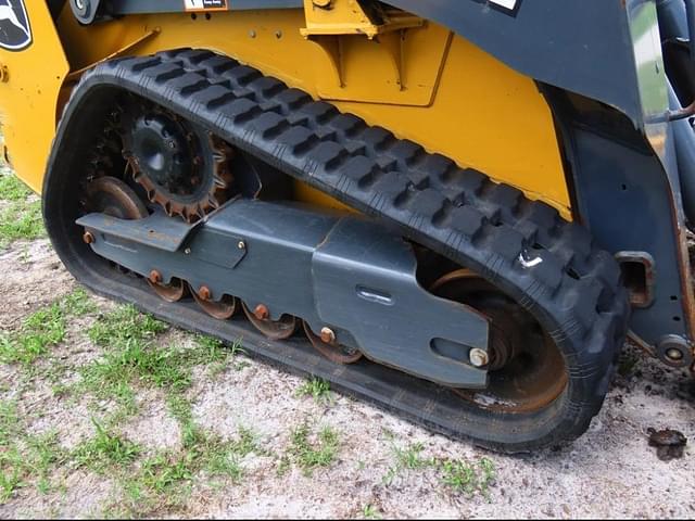 Image of John Deere 317G equipment image 4