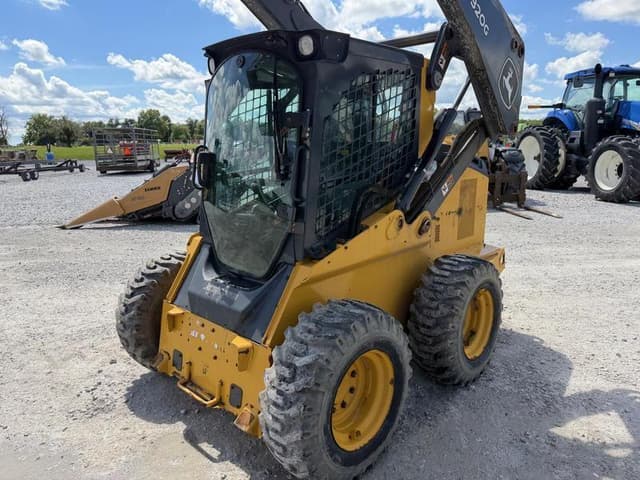 Image of John Deere 320G equipment image 3