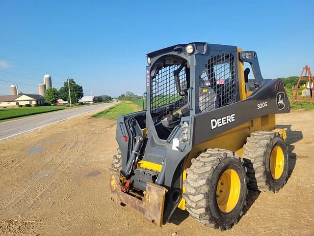 Image of John Deere 320G equipment image 1
