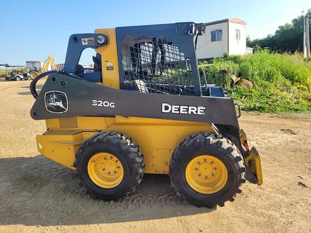 Image of John Deere 320G equipment image 4