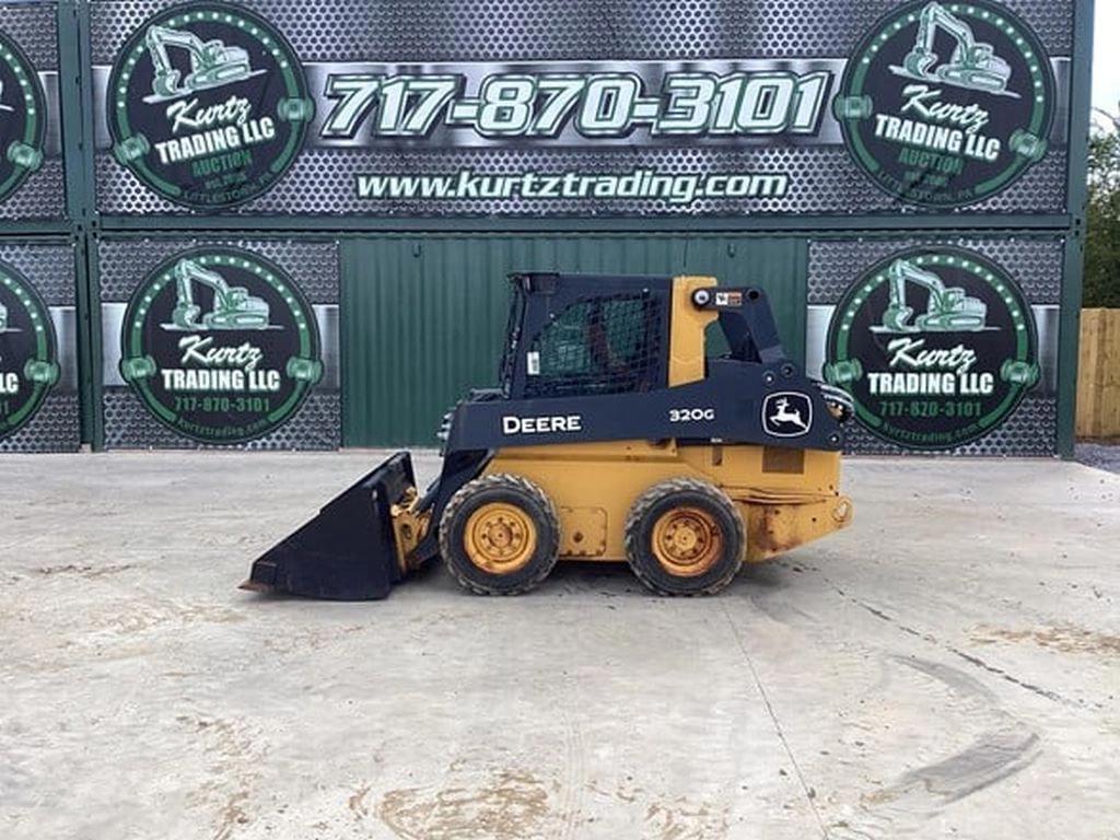 Image of John Deere 320G Primary image