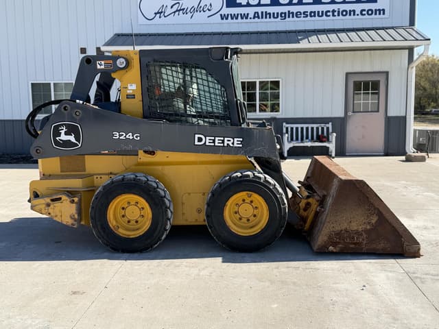 Image of John Deere 324G equipment image 1