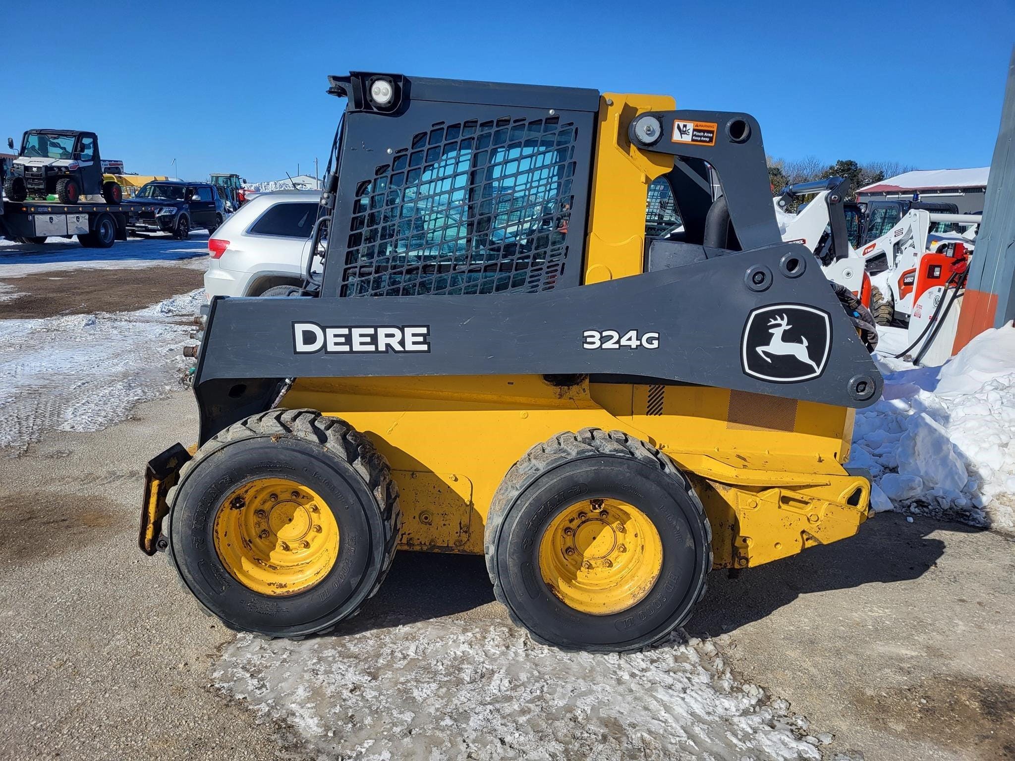 2022 John Deere 324G Equipment Image0
