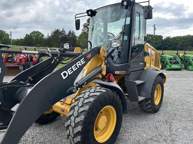 Image of John Deere 324L equipment image 2