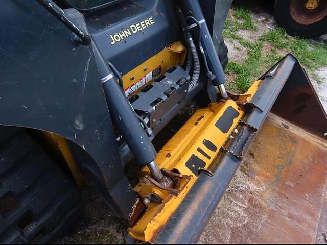 Image of John Deere 325G equipment image 3