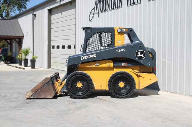 Image of John Deere 330G equipment image 2