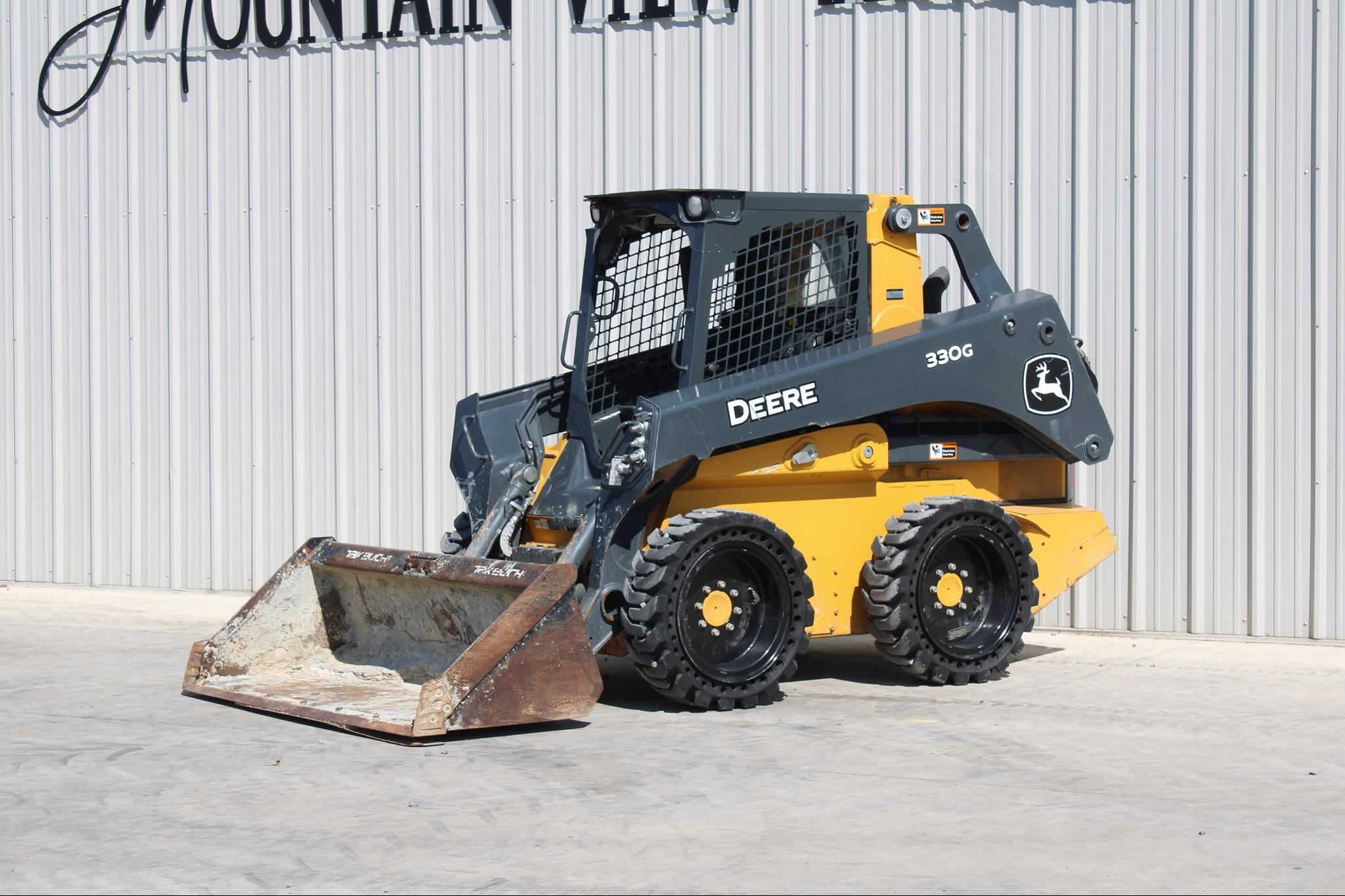 2022 John Deere 330G Equipment Image0