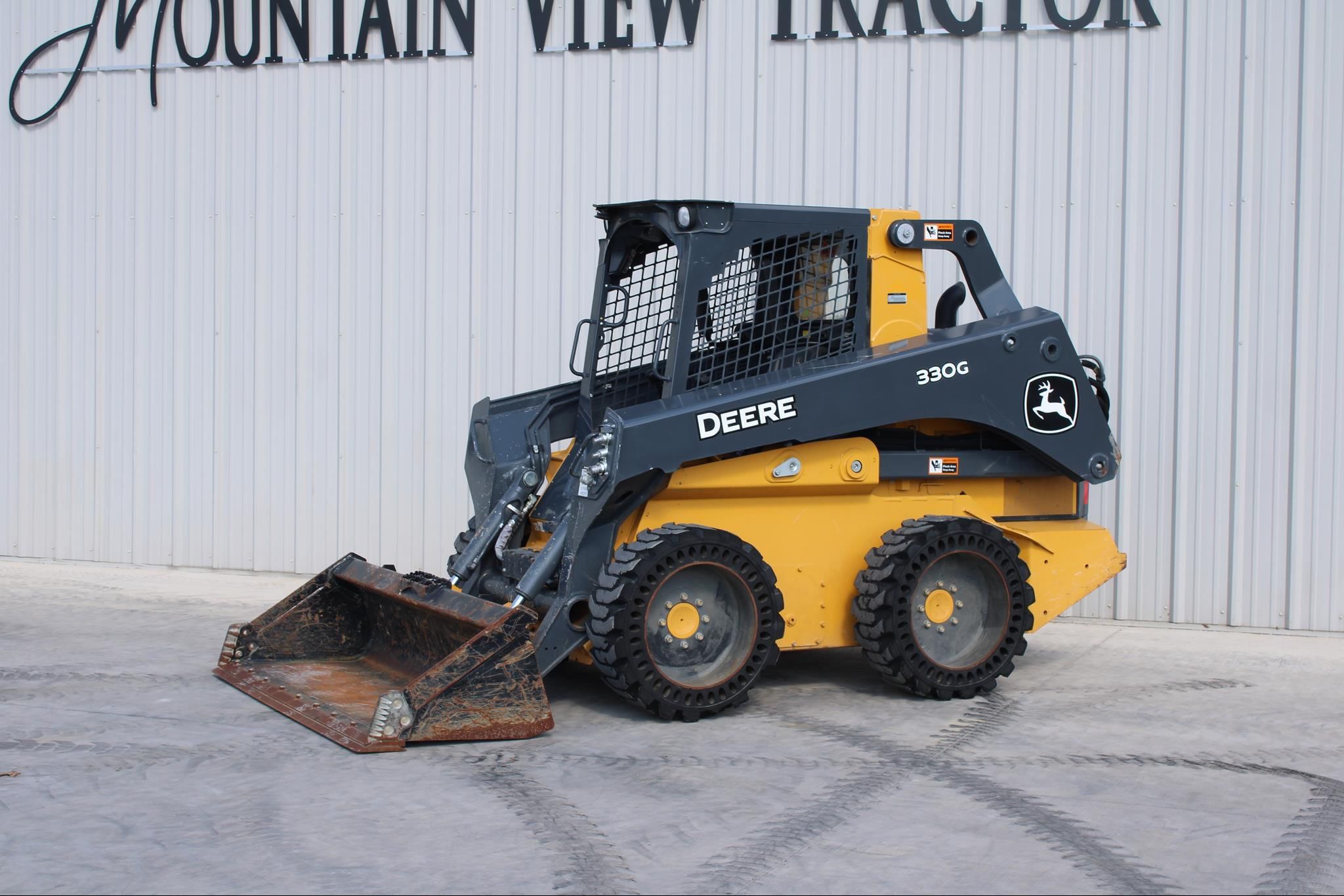 2022 John Deere 330G Equipment Image0