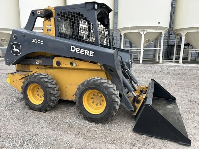 Image of John Deere 330G equipment image 1