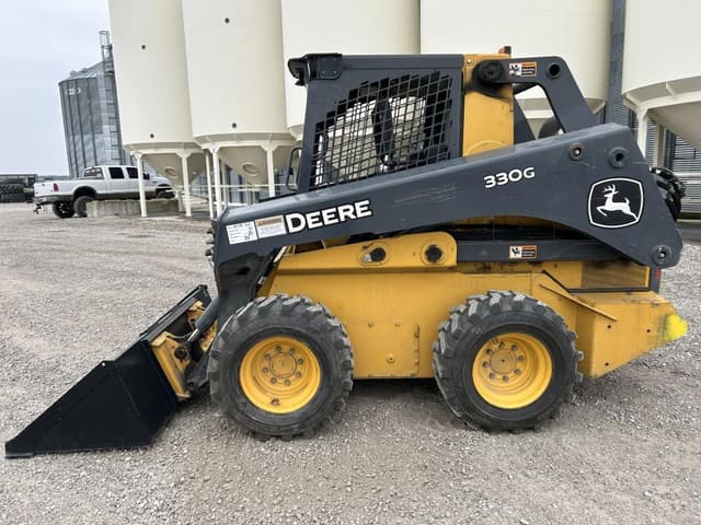 Image of John Deere 330G equipment image 2