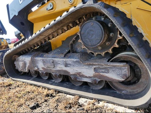 Image of John Deere 331G equipment image 4