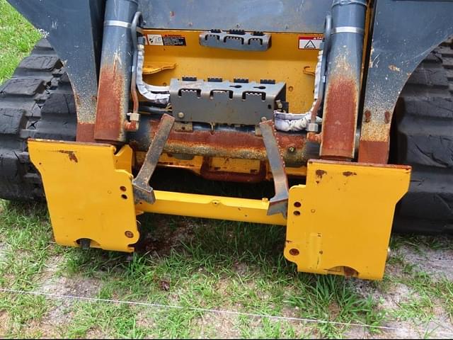 Image of John Deere 331G equipment image 1