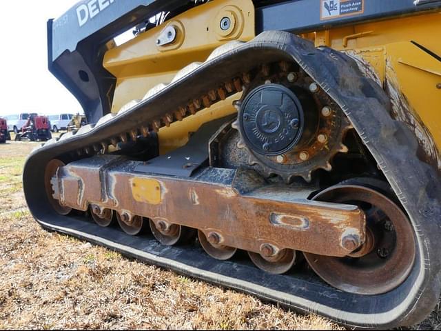 Image of John Deere 331G equipment image 4