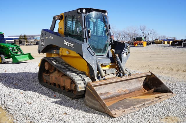 Image of John Deere 331G equipment image 3
