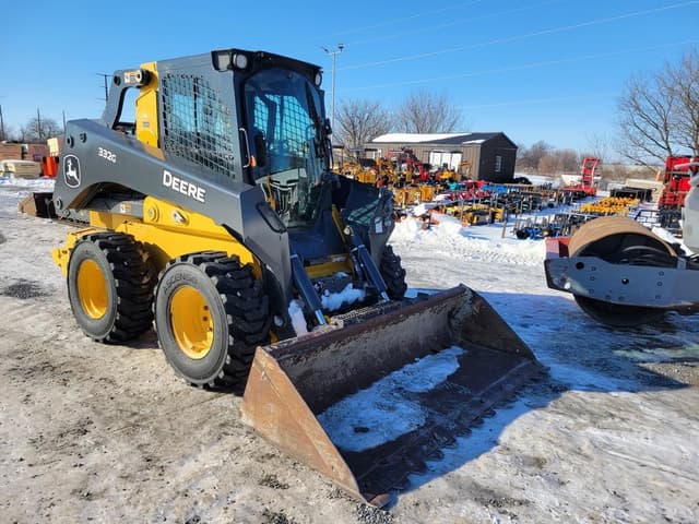Image of John Deere 332G equipment image 1