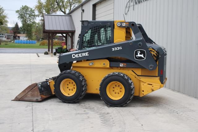 Image of John Deere 332G equipment image 3