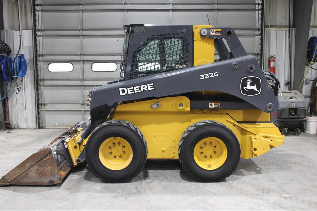 Image of John Deere 332G Primary image