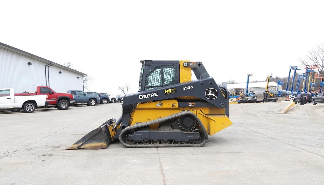 Image of John Deere 333G Primary image