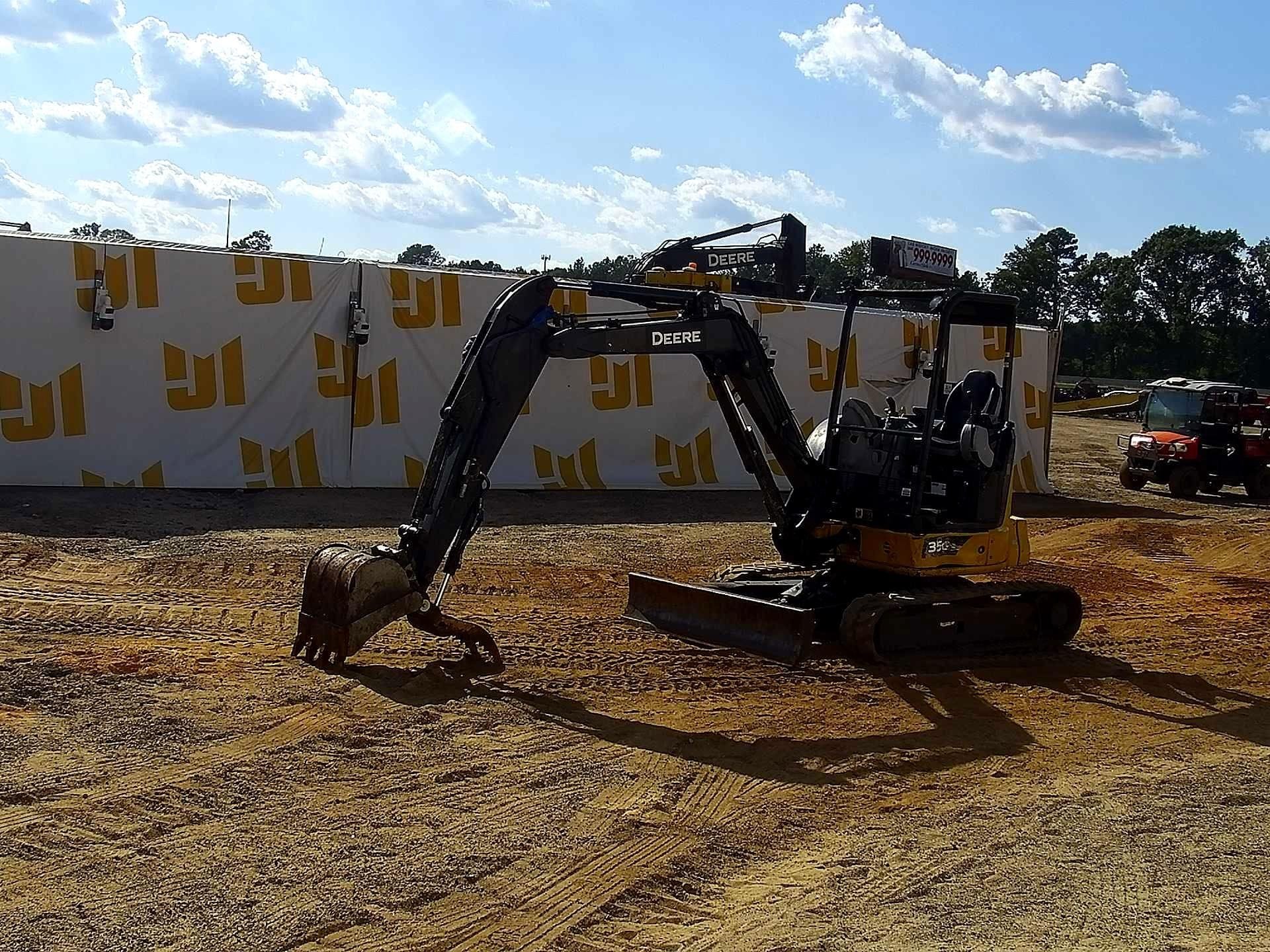 2022 John Deere 35G Equipment Image0