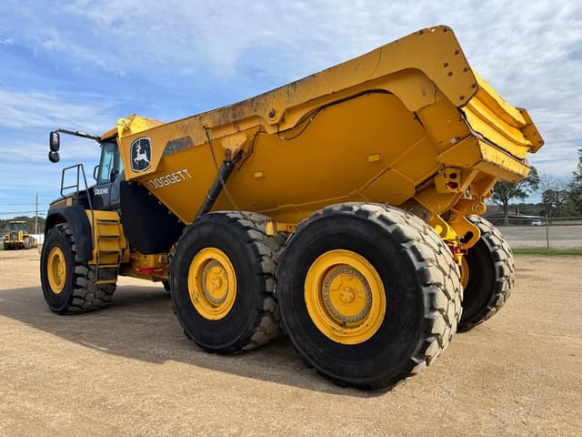 Image of John Deere 410E equipment image 3