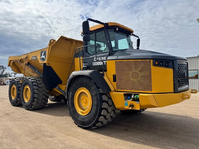 Image of John Deere 410E equipment image 1