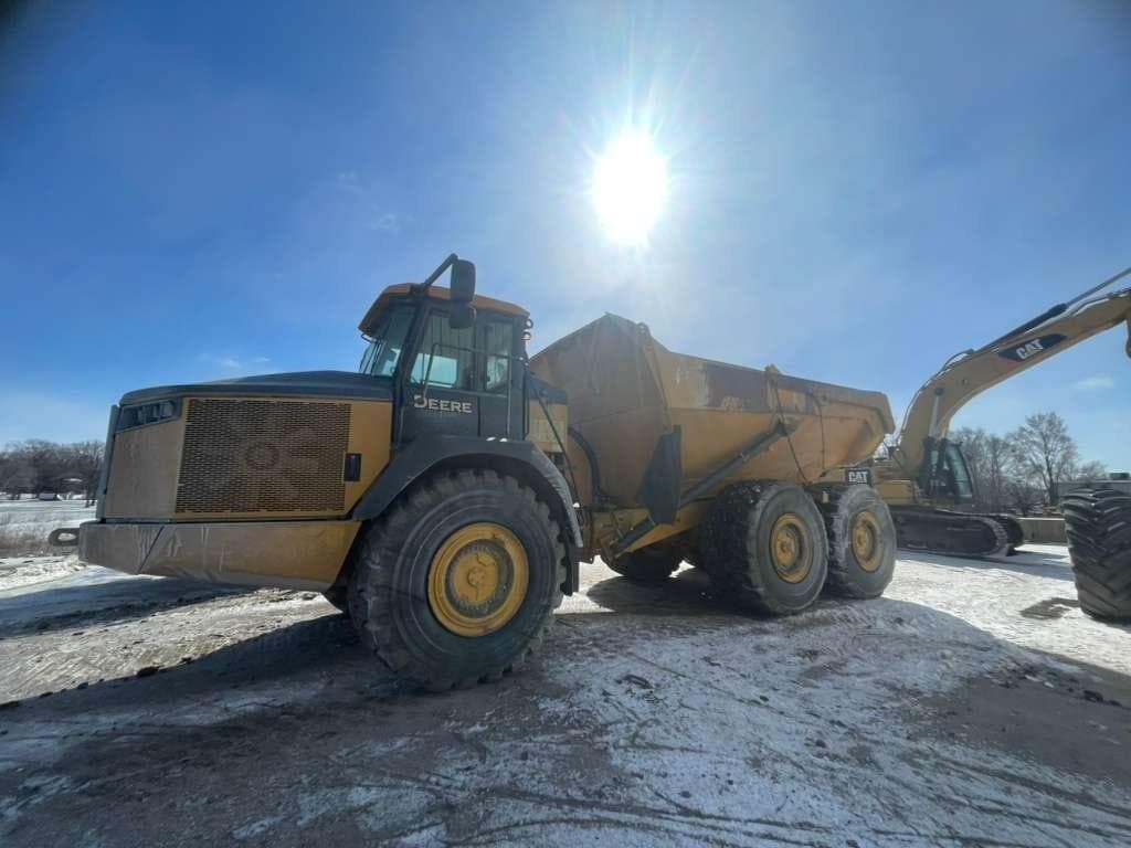 Image of John Deere 460E Image 0